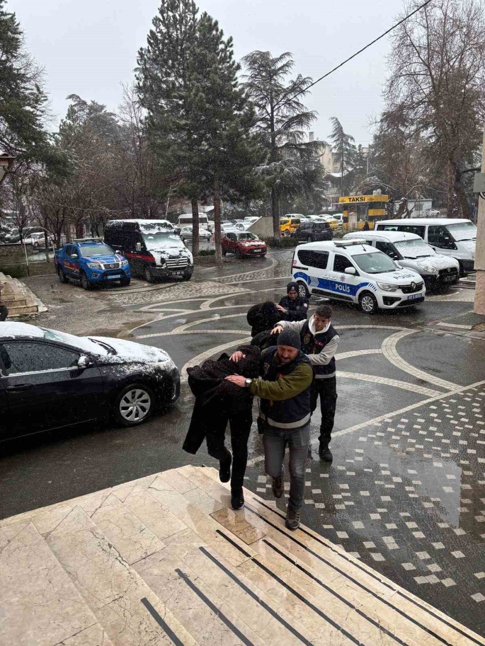 Konya'yı adres belirlediler böyle yakalandılar