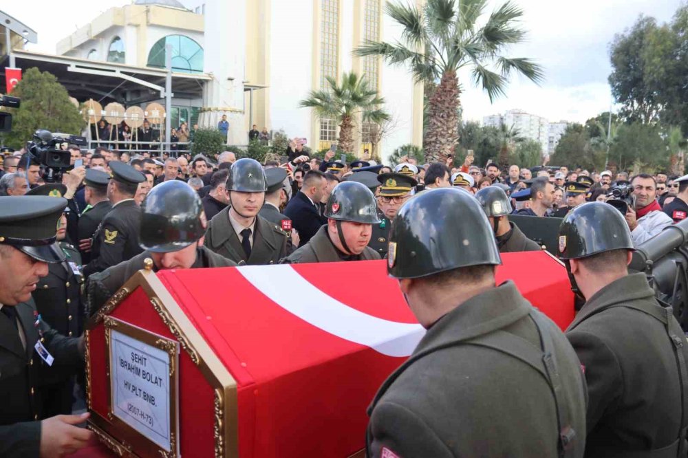 Şehit Pilot Binbaşı İbrahim Bolat son yolculuğuna uğurlandı