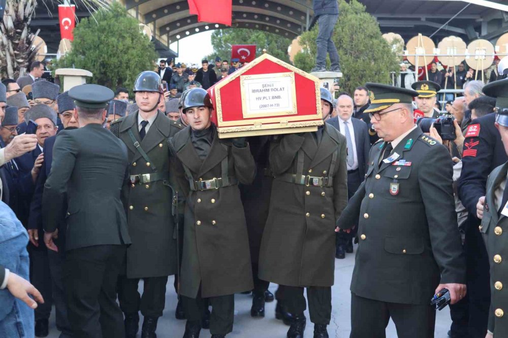 Şehit Pilot Binbaşı İbrahim Bolat son yolculuğuna uğurlandı