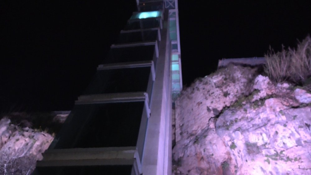 21 Yaşındaki genç 30 metre yükseklikte düşerek hayatını kaybetti