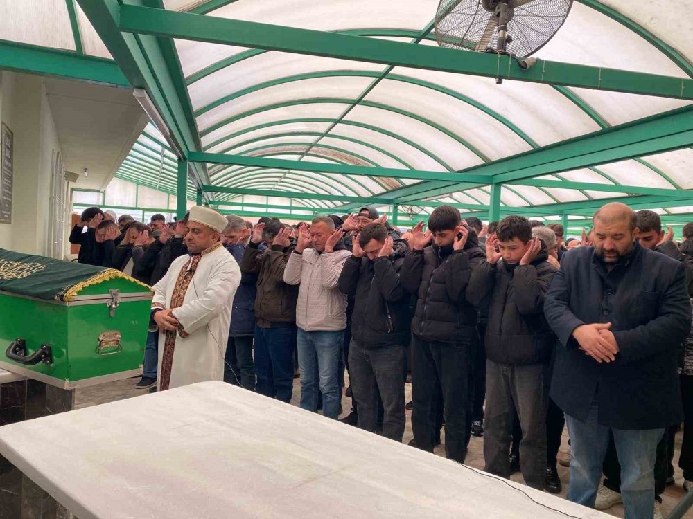 49 yaşında sahurda fenalaştı geri dönemedi