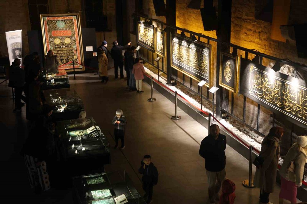 Mukaddes Emanetler Konya’da