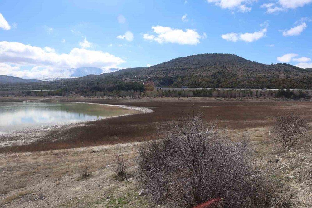 Konya’da Yer Altı Suyu Alarmı! Yağışlar Arttı Ama Kuraklık Riski Sürüyor