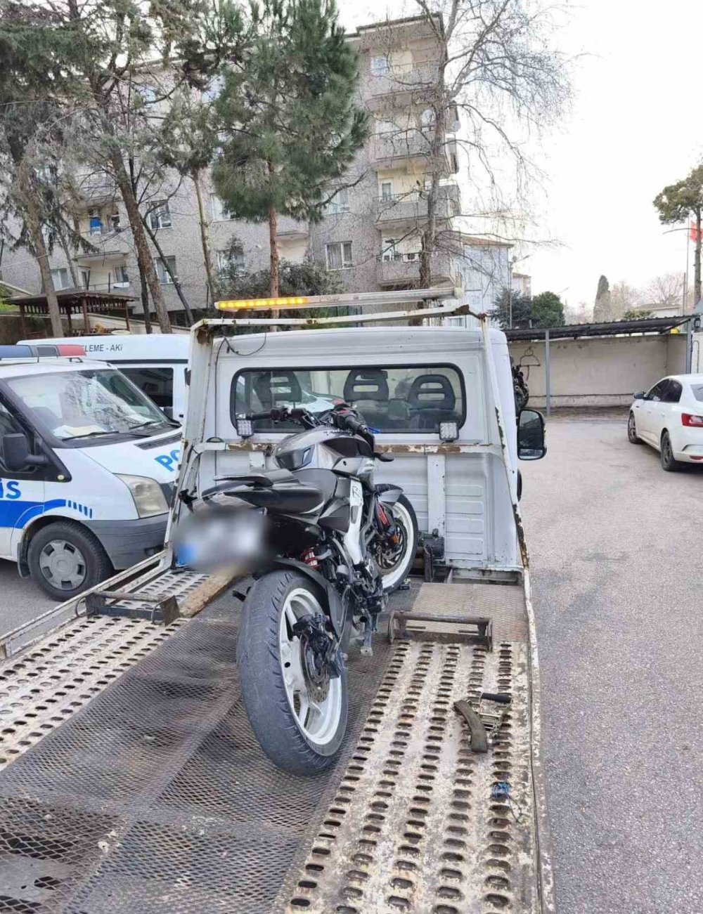 3 ihlal yaptı 245 bin lira ceza yedi motosikleti trafikten men edildi