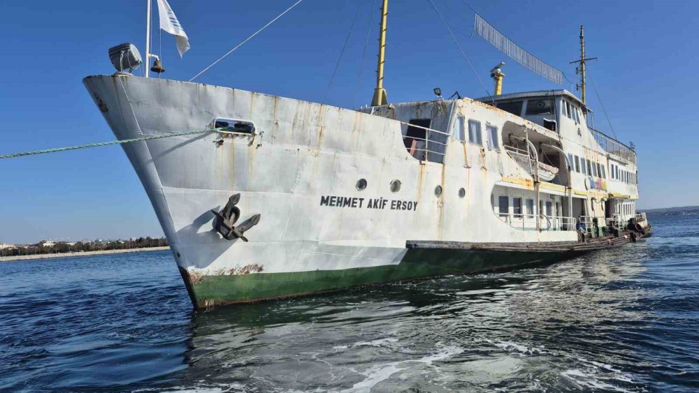 38 yaşındaki Mehmet Akif Ersoy Vapuru hizmete giriyor