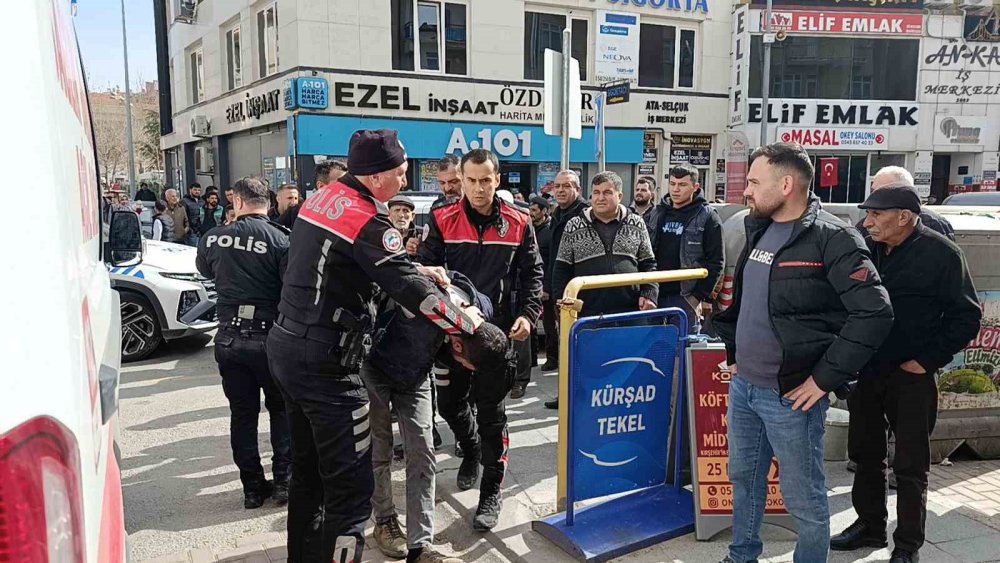 Husumetli kavgası: Kahvehaneye kurşun sıktı, 2 kişi yaralandı