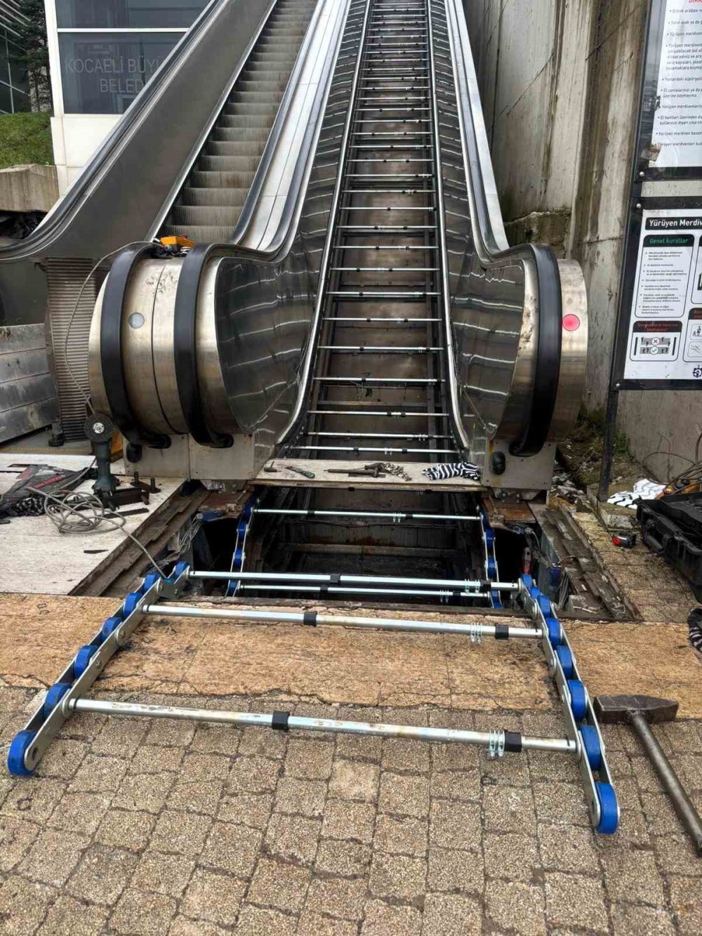 Merdivenler bakıma alındı