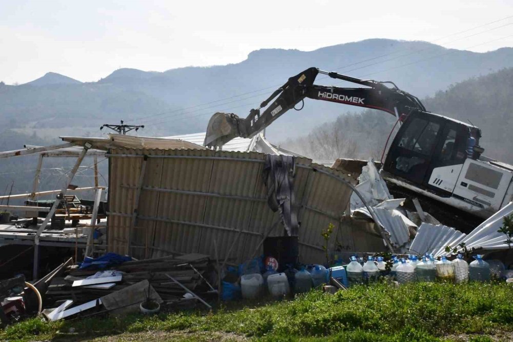 Bursa'da yıkım sürüyor!