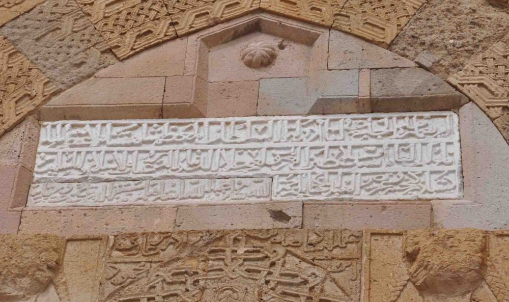 Niğde Seni Çağırıyor! 800 yıldır ayakta duran Selçuklu cami