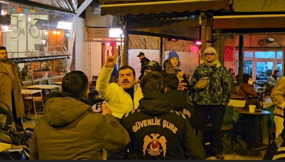 Ufuk Bayraktar yine olay çıkardı! Kadınlar Günü kutluyorlardı