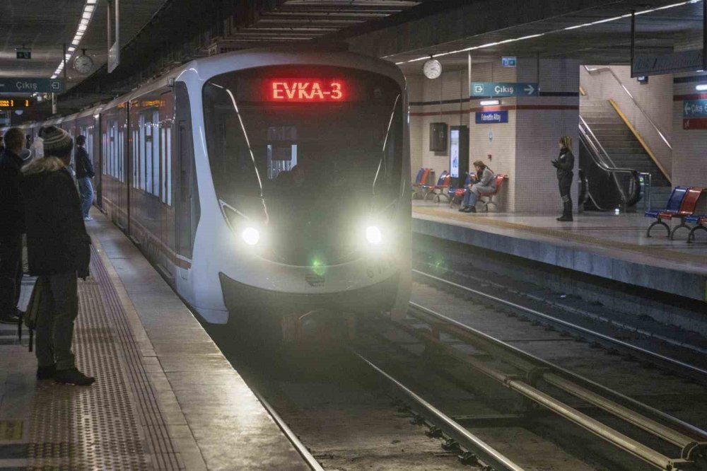 İzmir Metrosu’nda Ray Değişim Çalışması Başlıyor: Evka 3 – Ege Üniversitesi Arası Etkilenecek