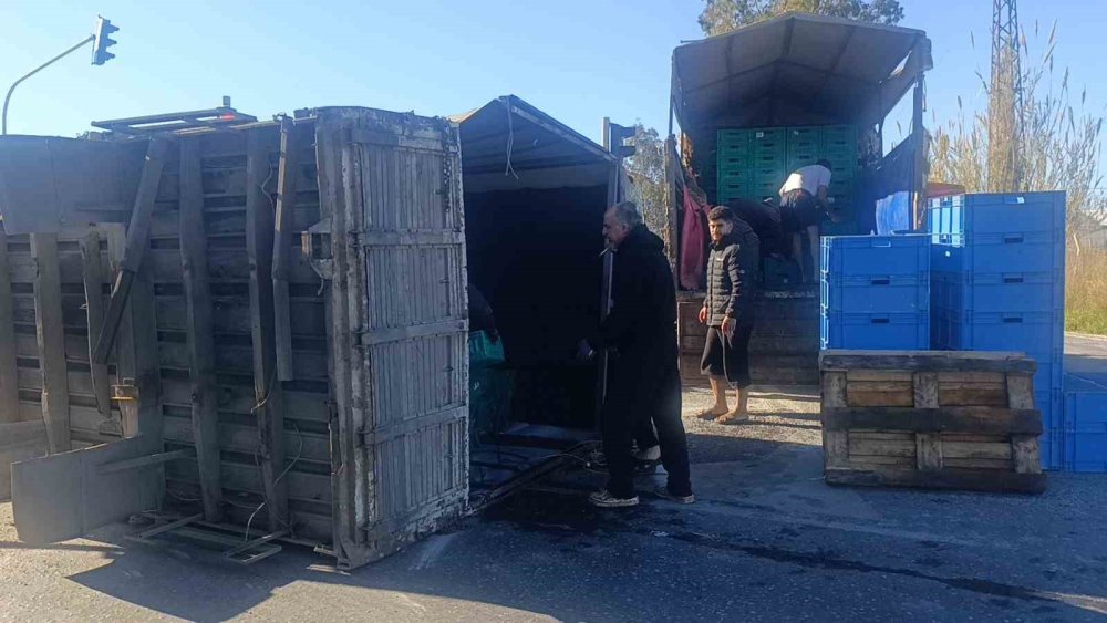 Kamyonun kasası koptu