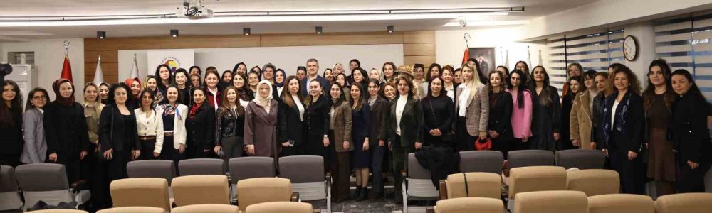 KSO’da ’Üreten Kadın, Güçlenen Gelecek Söyleşisi’