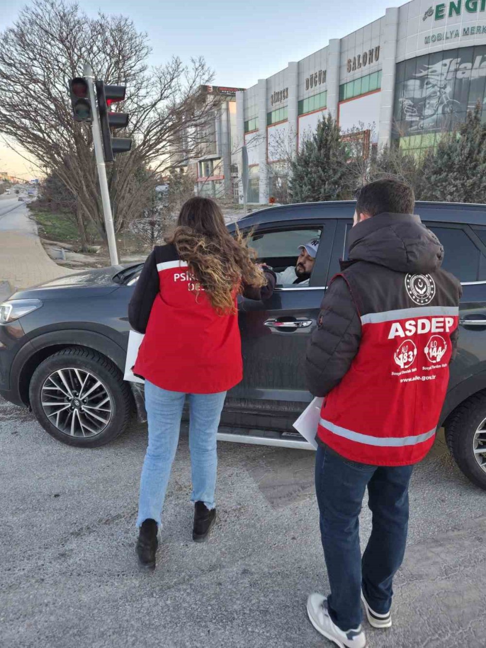 Konya’da Ramazan Paylaşımı! Yoldaki Vatandaşlara İftarlık