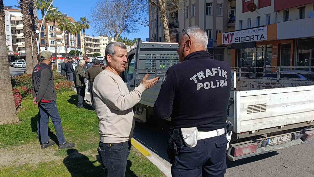 Manavgat güne kötü başladı! 6 araç karıştı