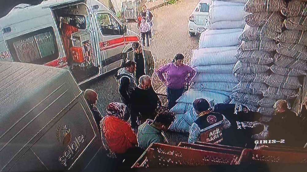 Çay içerken kalp krizi geçirdi