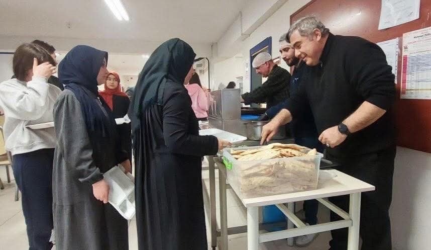 Afyokarahisar eğitim camiası iftar sofrasında bir araya geldi