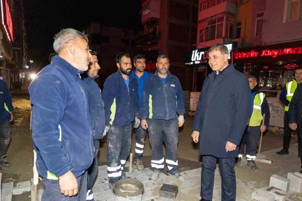 Başkan Tugay ipleri eline aldı İzmir sokaklarından eve girmiyor