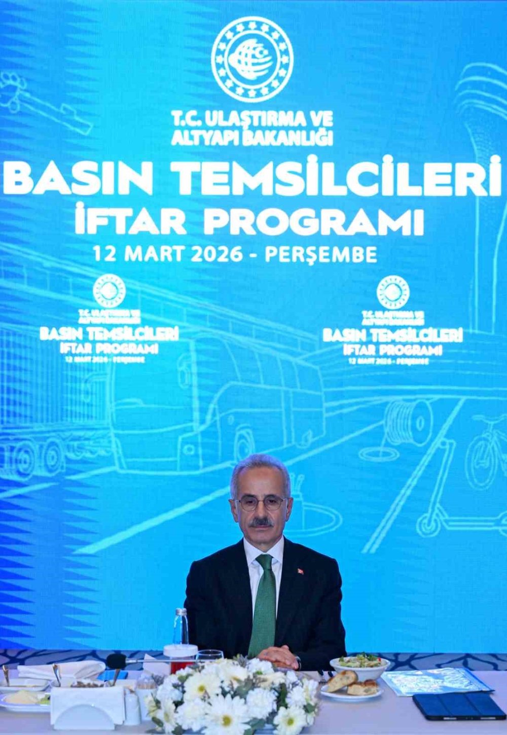 Hürmüz Boğazı'nda 800 gemi var