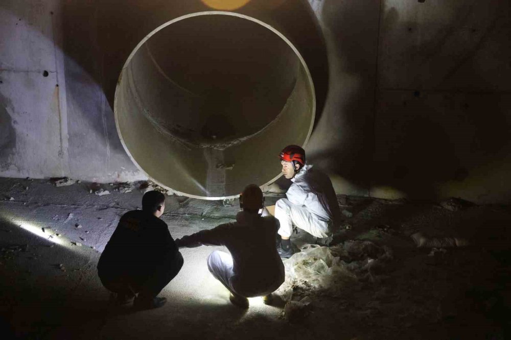 Konya'da biber gazlı kuyumcu soygunu! İmitasyon bilezikleri çaldılar