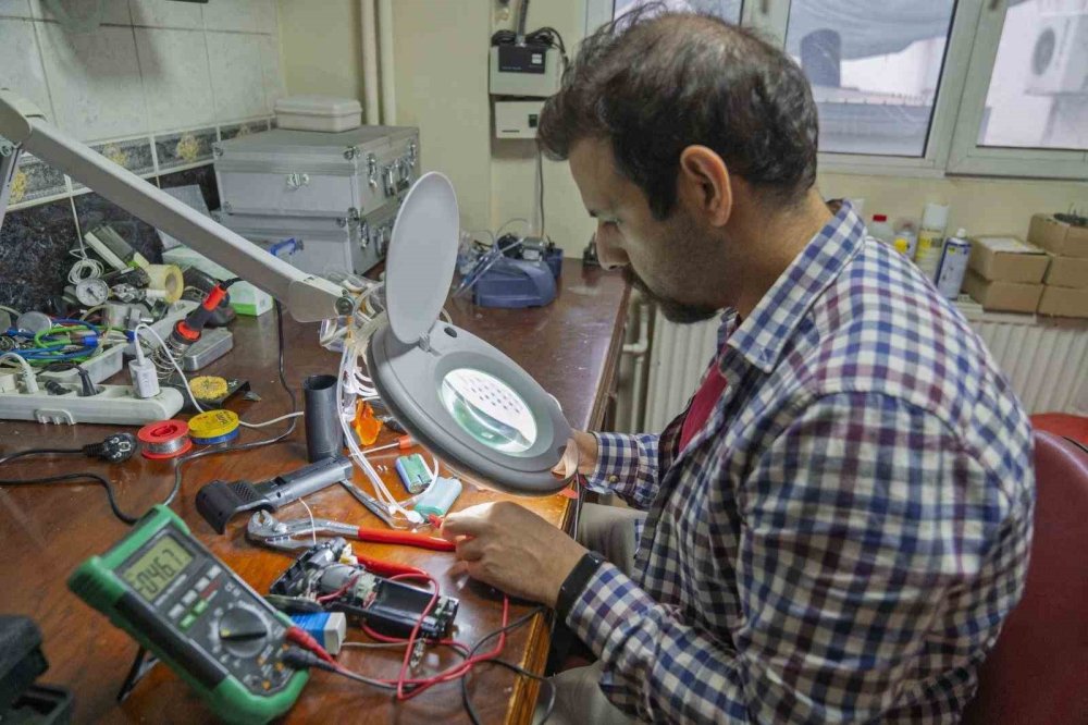 Asperger sendromlu biyomedikal mühendisinden ilham veren başarı