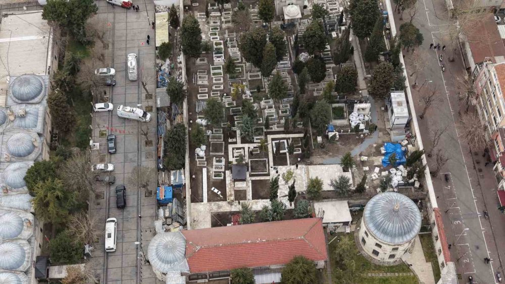 İlber Ortaylı buraya gömülecek