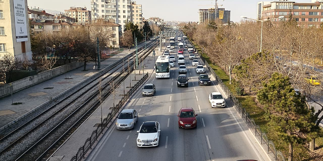 konya-trafigi-fotografi.jpg