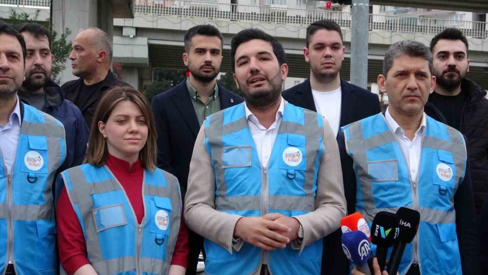 AK Parti Antalya'da iftarlık dağıttı