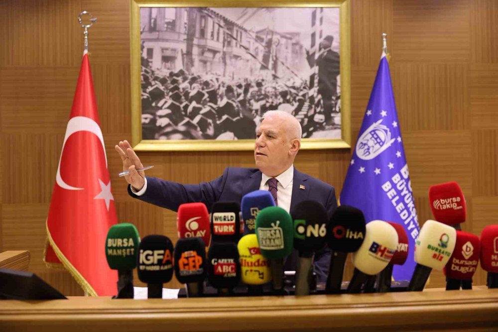 Başkan Bozbey herkesi toplayıp verdi veriştirdi