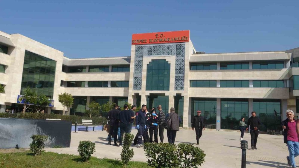 Kaymakamlıkta silahlı kriz! 4.5 saat sonra ikna edildi