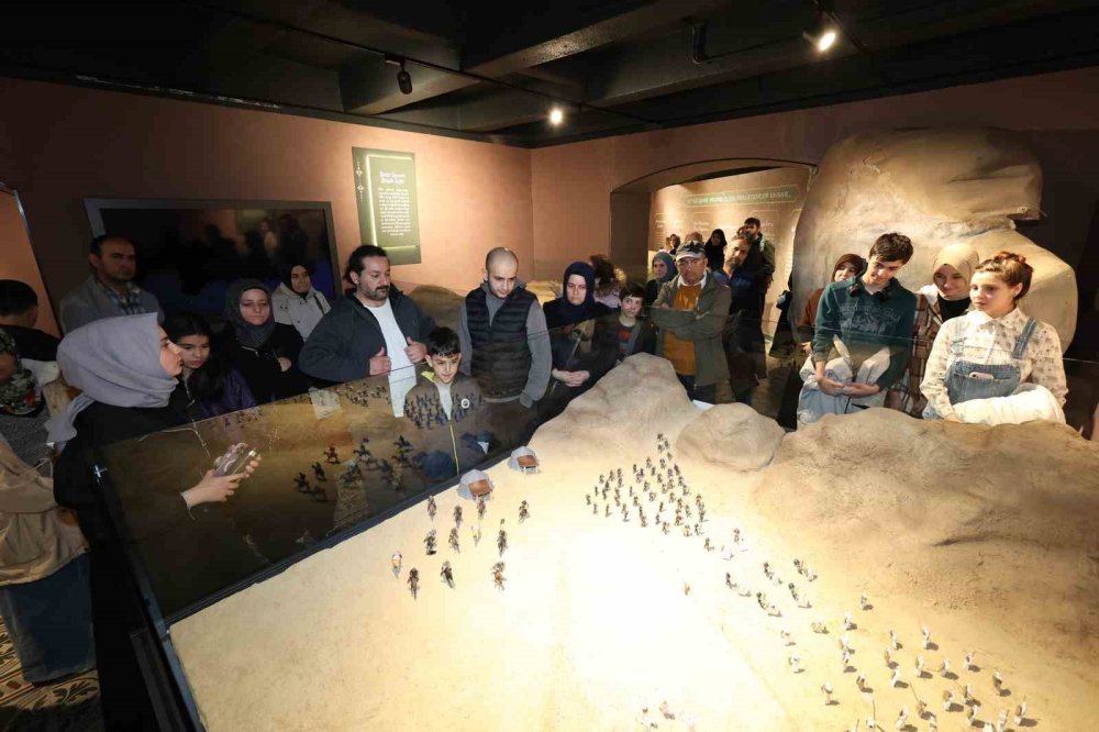 Sırt Sırta Ziyaret: Konya'da muhteşem Kadir Gecesi