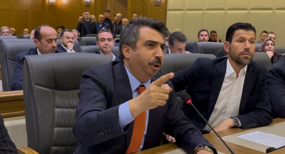 Bursa'da su konusu açıldı mecliste kavga çıktı