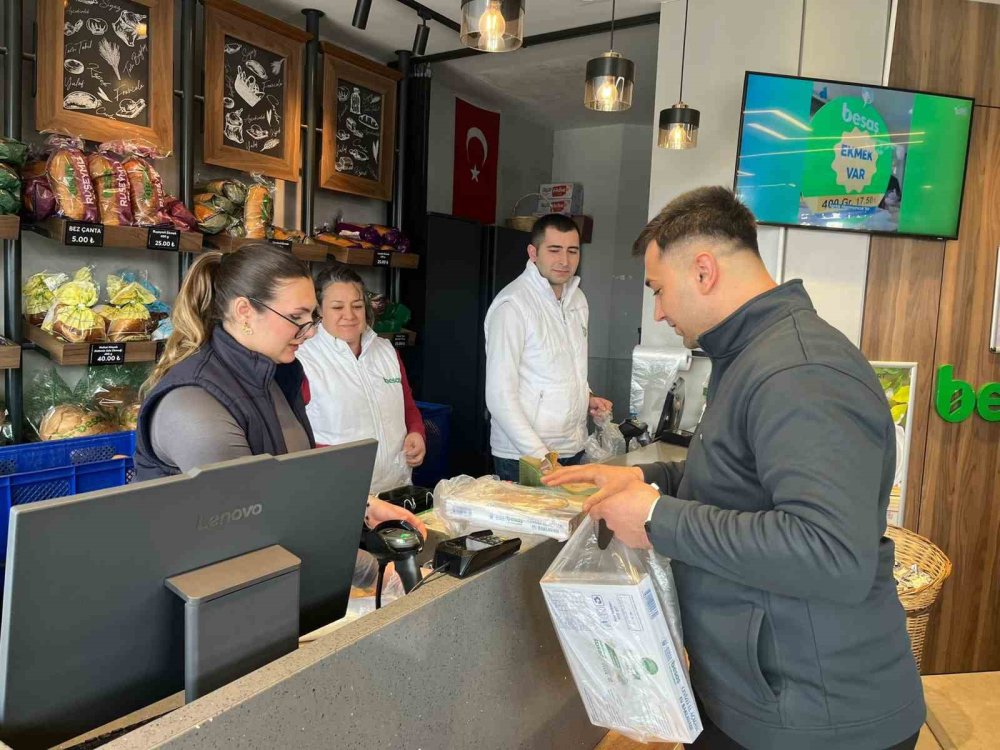 Belediye yarım kilosu 380 liraya baklava satıyor