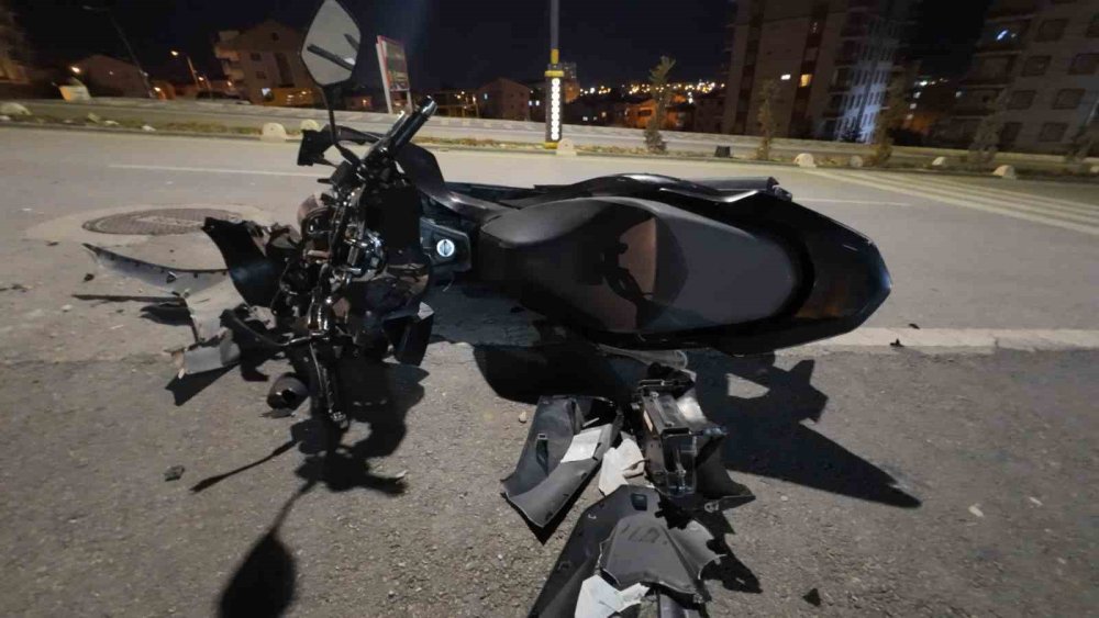 Karaman'da motosiklet yayayı havaya uçurdu