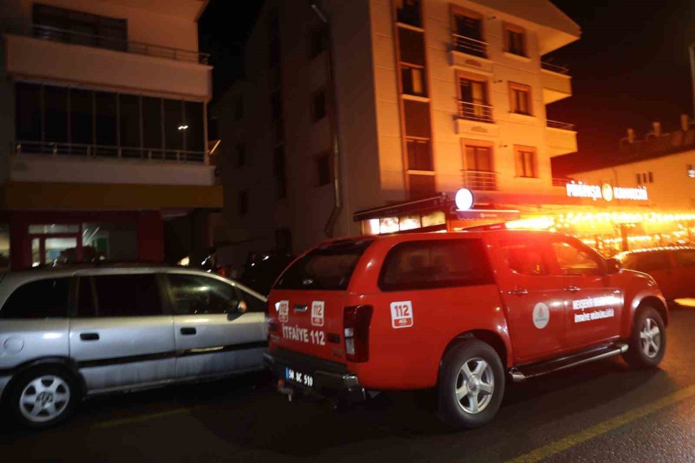 4 gündür sesi çıkmıyordu öldüğü anlaşıldı! Kapıyı ekipler açtı