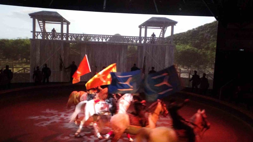 Ünlü diziler burada çekiliyor! Herkes bir gün on beş dakikalığına ünlü oldu