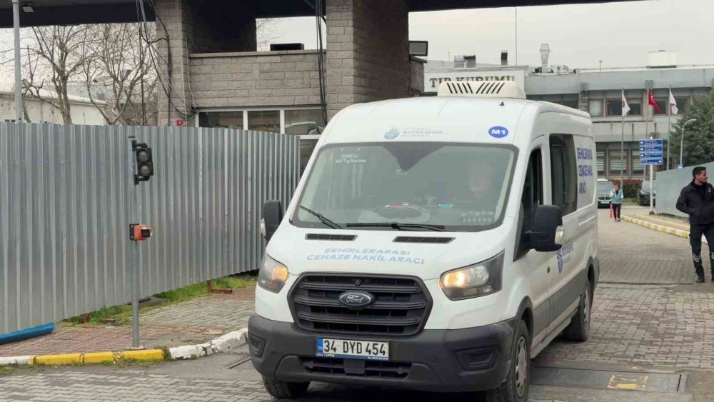 Erol Köse’nin cenazesini kızı Dijan aldı