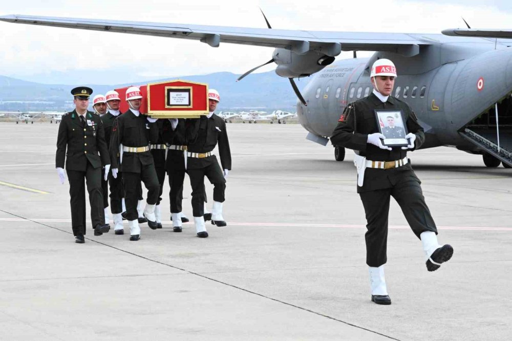 Katar Şehidi Binbaşı Sinan Taştekin Memleketinde Dualarla Karşılandı