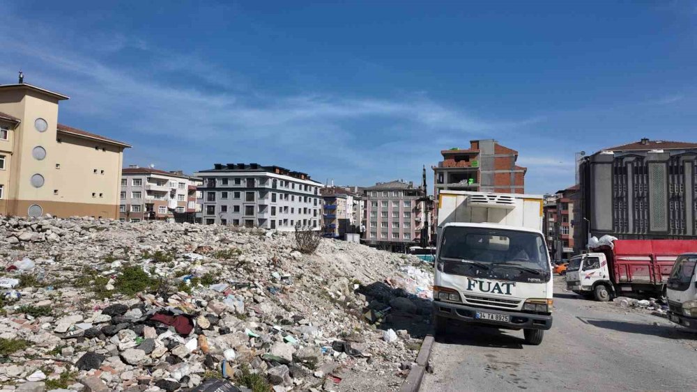 Kentsel dönüşüm kabusa döndü! Güngören’de moloz, korku ve isyan