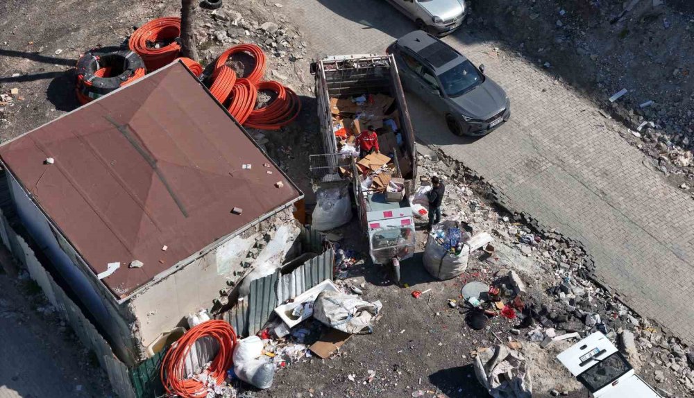 Kentsel dönüşüm kabusa döndü! Güngören’de moloz, korku ve isyan