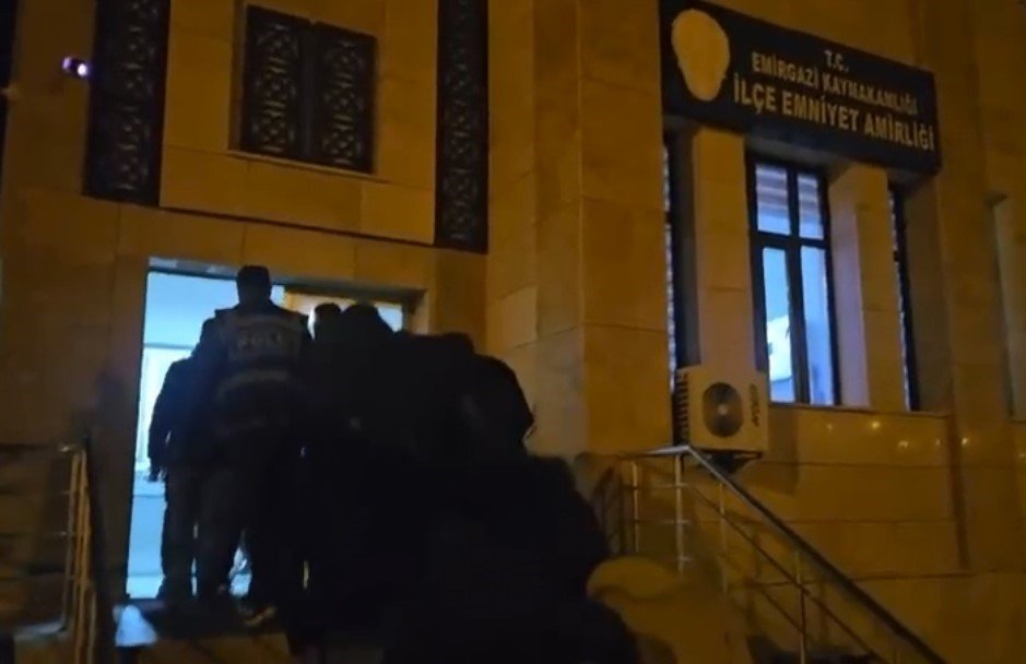 Emirgazi'de Göçmen Kaçakçılarına Darbe! Öncü-Artçı Oyunu Bozuldu