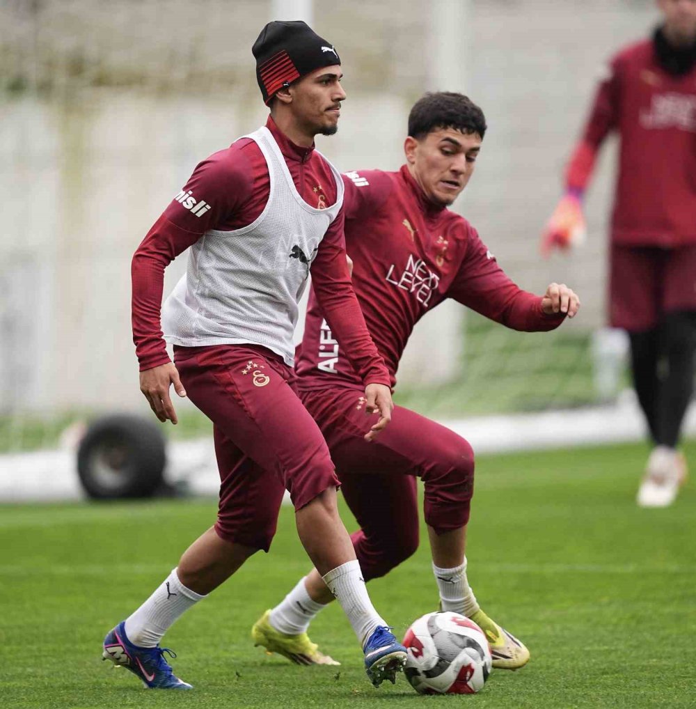 Galatasaray Trabzon'a çift çalıştı