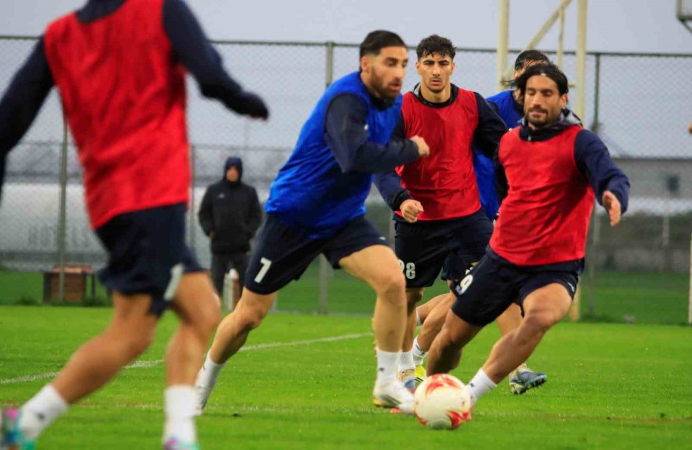 İran Savaşta Takımı Antalya'da