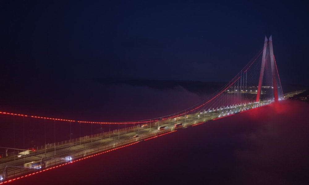 Köprüden bakınca sis görünüyor! Sise bakınca köprü görünmüyor