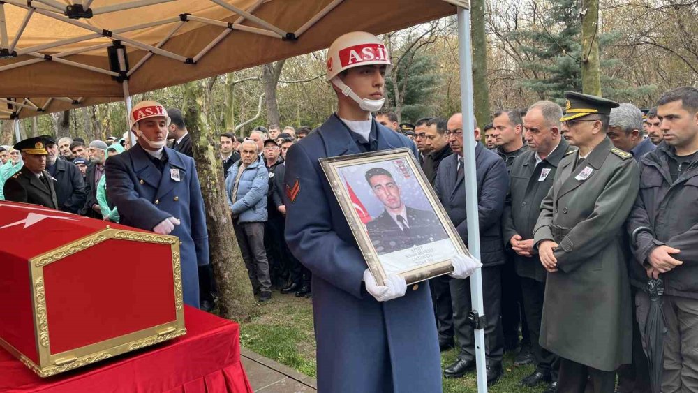 Şehit astsubayın cenazesinde yer ağladı gök ağladı