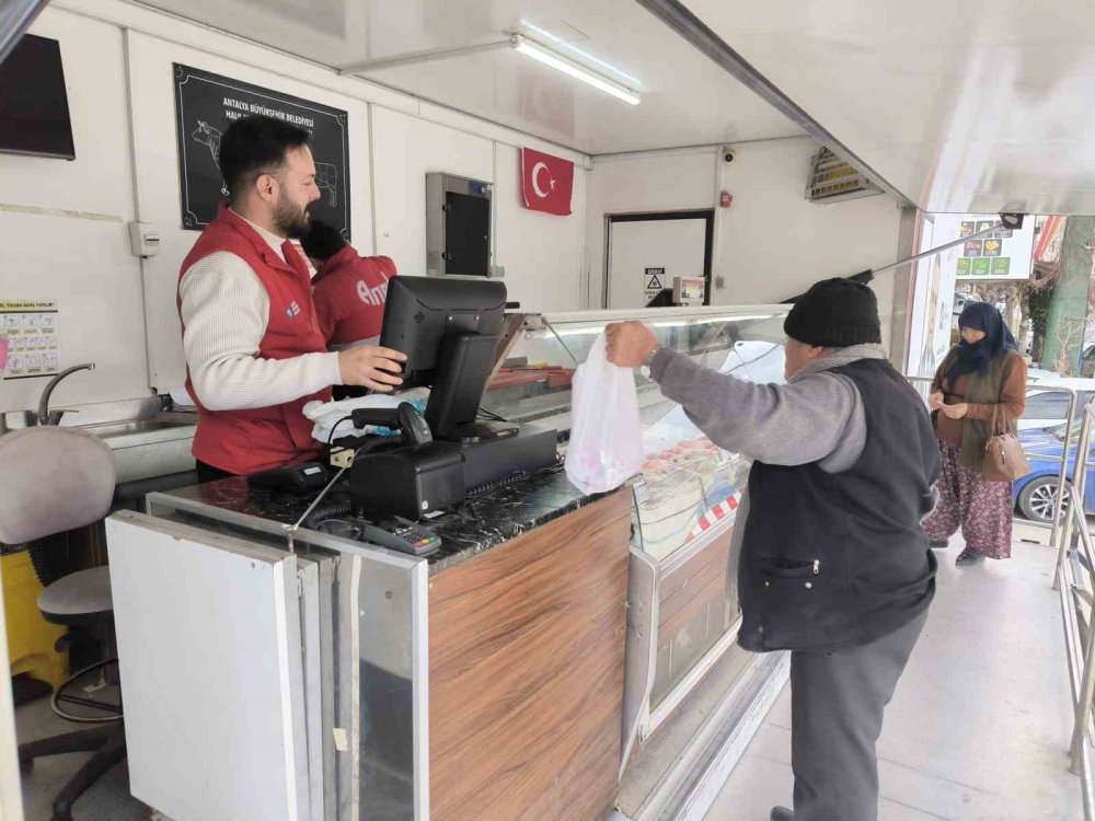 Antalya'da bu tırı gören eti ucuza alıyor! ANET Tırı nerede?