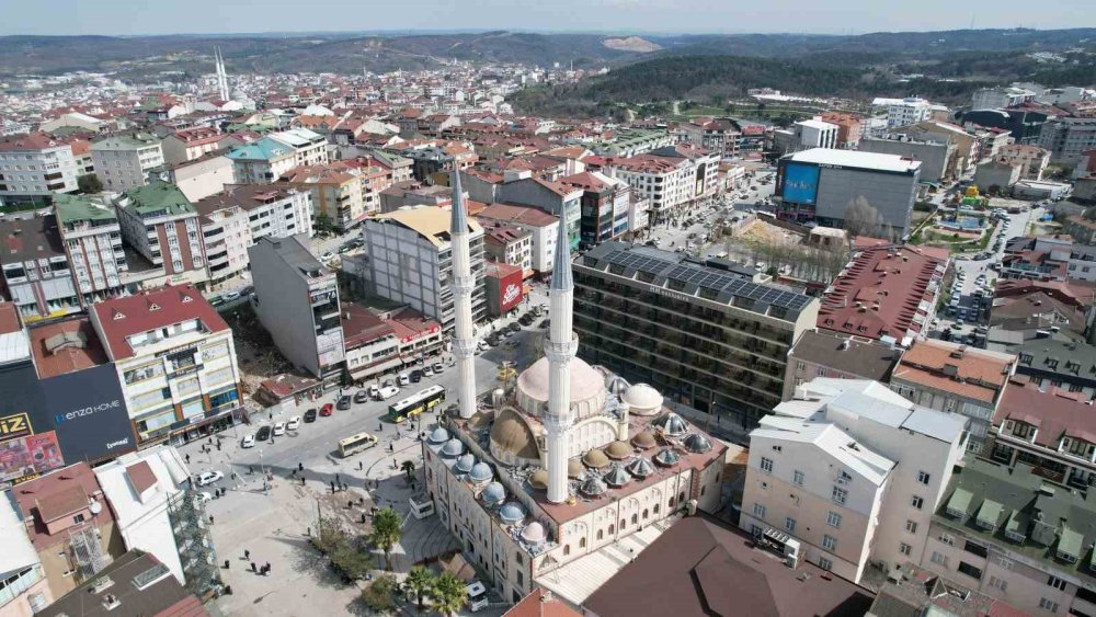 Kentsel dönüşümde 46 yıllık cami yıkılıyor