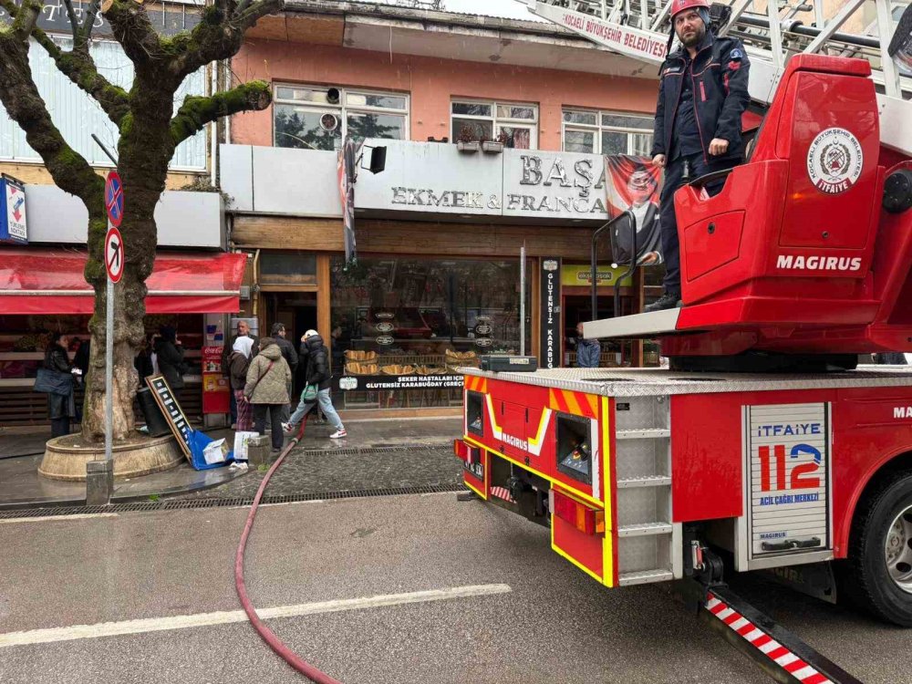 Kocaeli'de meşhur fırında yangın