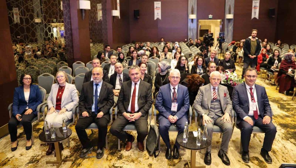 Konya'da Büyük Buluşma! Çocuk Sağlığı İçin Üçlü Kongre