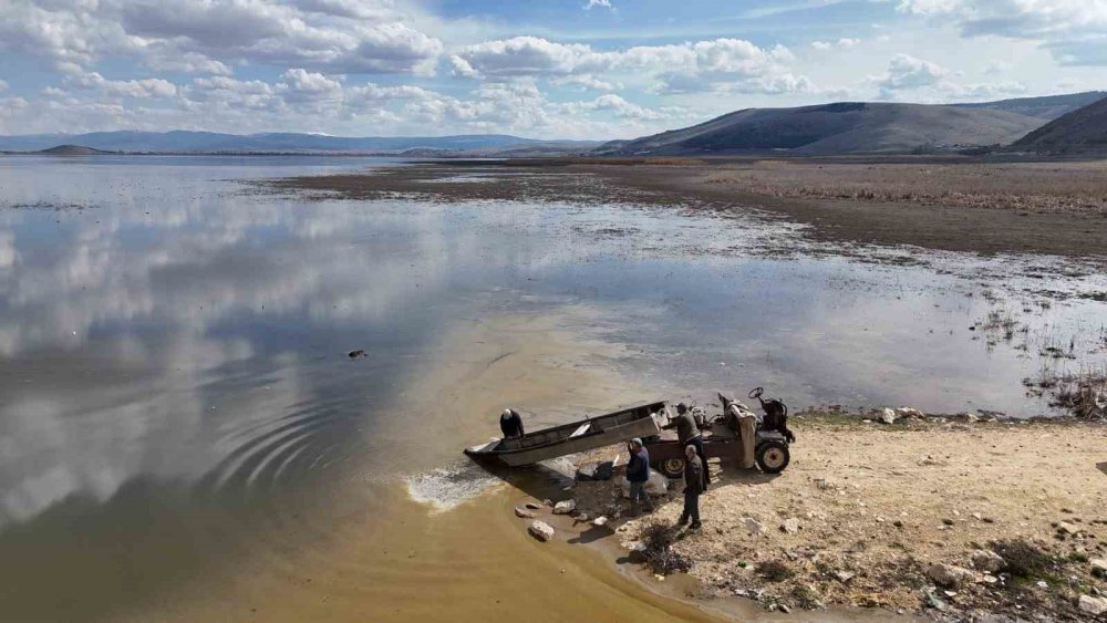 Çavuşçu Gölü Küllerinden Doğuyor: Çatlaklar Suyla Kapandı